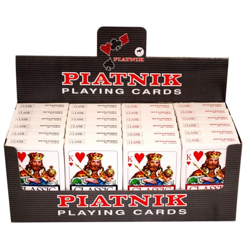 Kortlek plast Piatnik spelkort. Kortlek röd eller kortlek blå du kan välja färg om du vill beställa en färg på kortlek. Piatnik kortlekar i hög kvalitet. LillaFilur.se