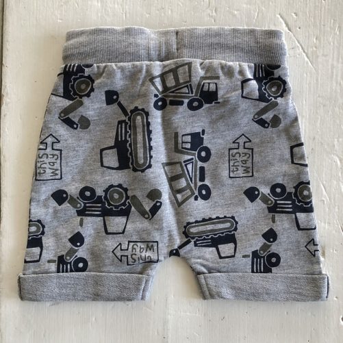 Shorts bebis kille 50, 56, 62, 68, 74. Köp fräcka barnkläder med tryck på Lilla Filur.