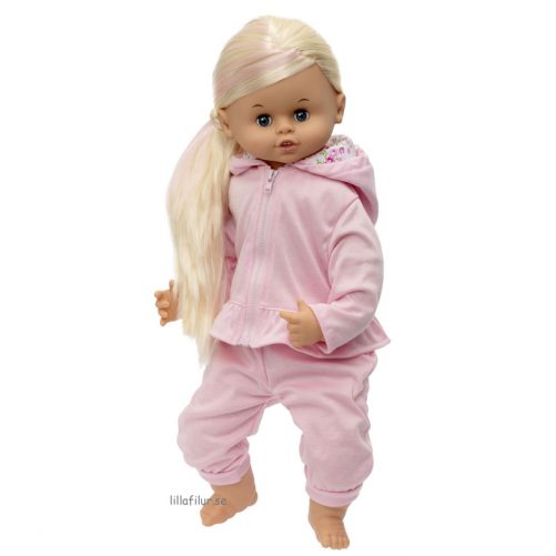 Dockkläder till docka och Skrållan docka. Set med rosa joggingdress med docktröja och dockbyxor. Beställ dockkläder och docktillbehör på LillaFilur.se