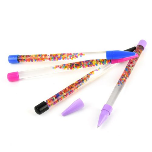 Glitterstav penna med glitter bubblor. Lång penna 28 cm. Bra present till skolstart, att avleda barn hos doktorn med mera. Beställ glitterbatong på LillaFilur.se